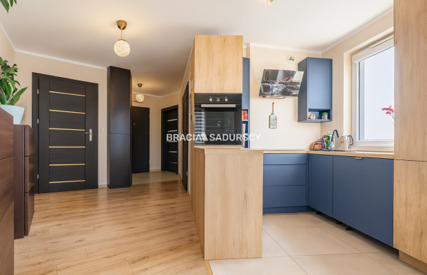 Sprzeedam, 4 pokoje na Bohomolca