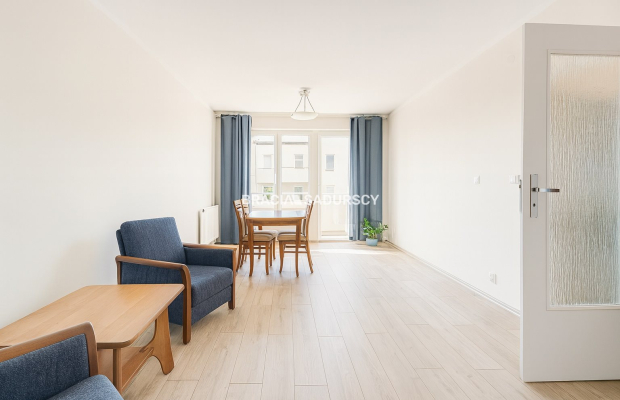 Osobna kuchnia, do wejścia. Prądnik Biały.