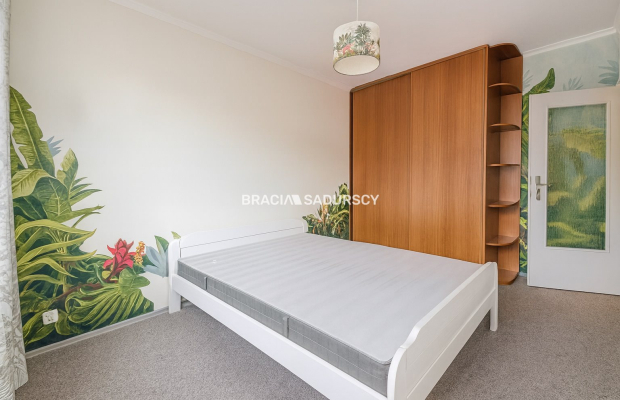 Osobna kuchnia, do wejścia. Prądnik Biały.