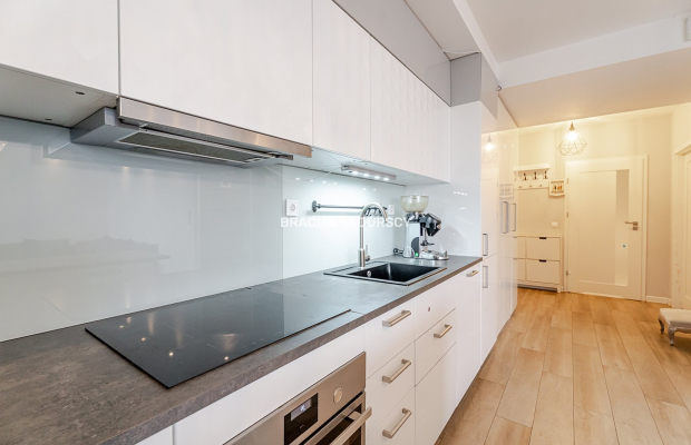 Komfortowe 3 pokoje z garażem oraz kom. lok.