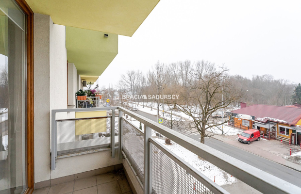 Komfortowe 3 pokoje z garażem oraz kom. lok.