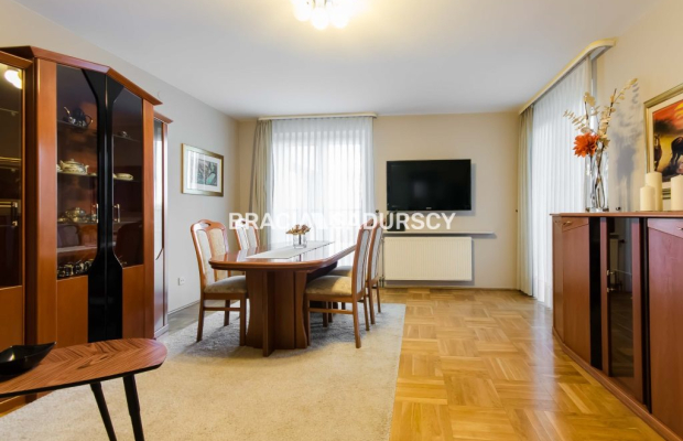 5-pok, widok na zieleń, do podziału, Stare Dębniki