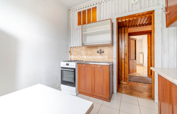 59m2 3 pok+os kuchnia Ul.Staszczyka Bronowice