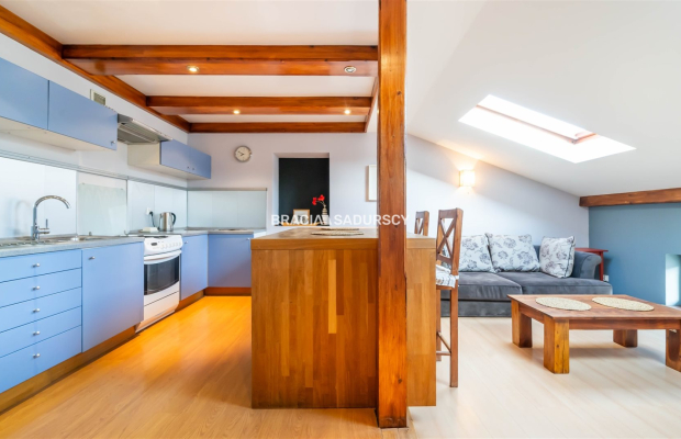 Mieszkanie w kamienicy 82 m2 stare miasto,poddasze