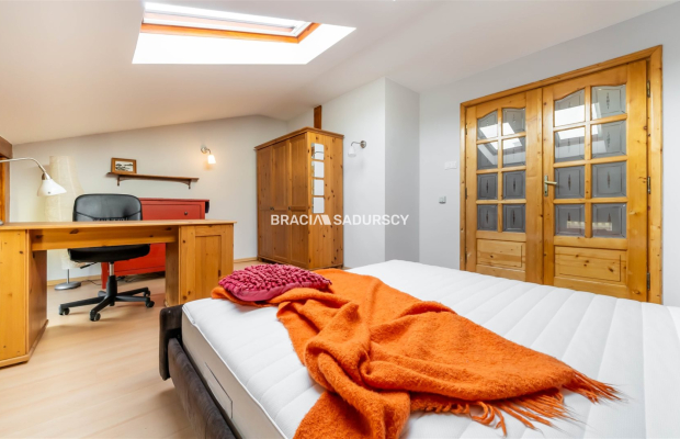 Mieszkanie w kamienicy 82 m2 stare miasto,poddasze