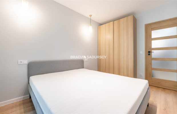 Piękne mieszkanie z widokiem na zieleń w centrum 