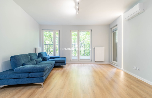 Piękne mieszkanie z widokiem na zieleń w centrum 