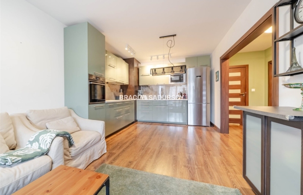 4 pokoje/106m2/ taras 40m2/ 2 łazienki/dla rodzin