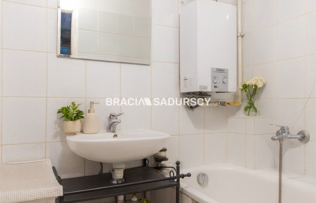 Kawalerka, okolice Ronda Grzegórzeckiego, Variette