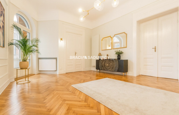 4 pokoje w secesyjnej kamienicy