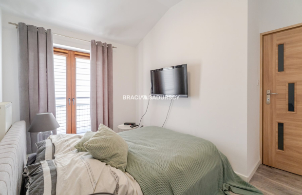 Przestronne i dobrze doświetlone / klimatyzacja