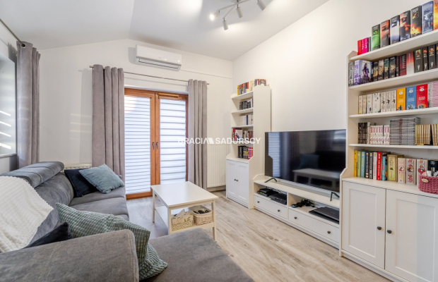 Przestronne i dobrze doświetlone / klimatyzacja