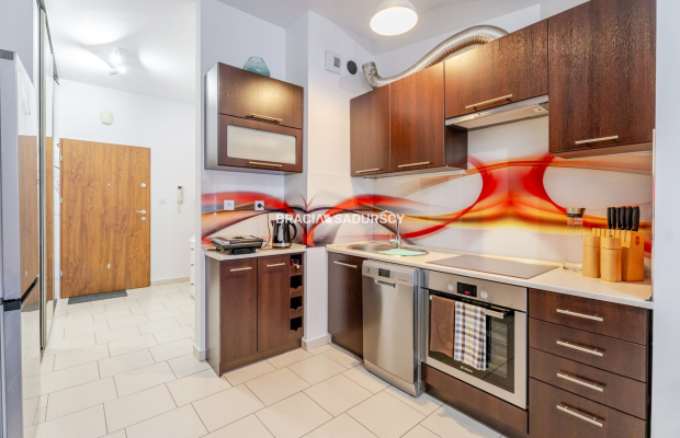 Przestronne i dobrze doświetlone / klimatyzacja