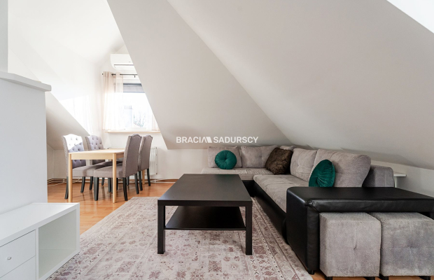 Skawina, ul. Głowackiego | 3 pokoje z antresolą |