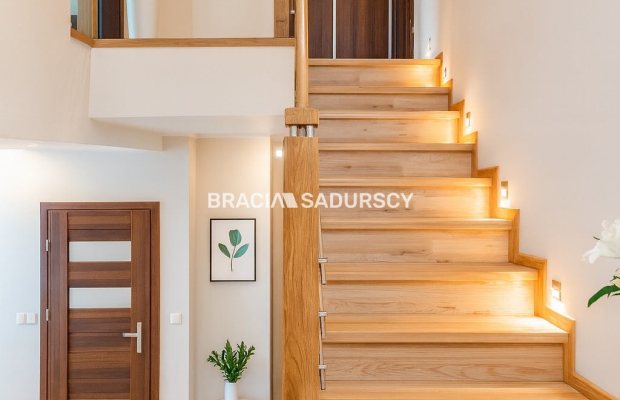 Dwupoziomowe mieszkanie na Ruczaju!