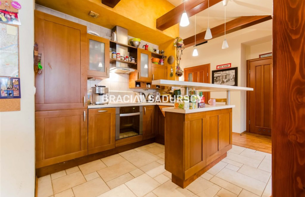 Eleganckie mieszkanie w zabytkowej kamienicy