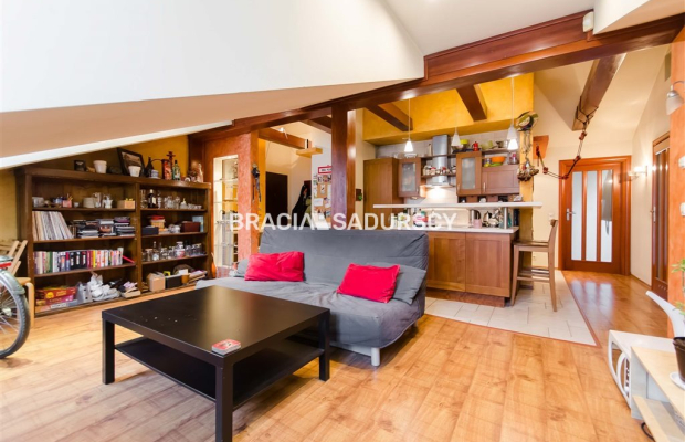 Eleganckie mieszkanie w zabytkowej kamienicy