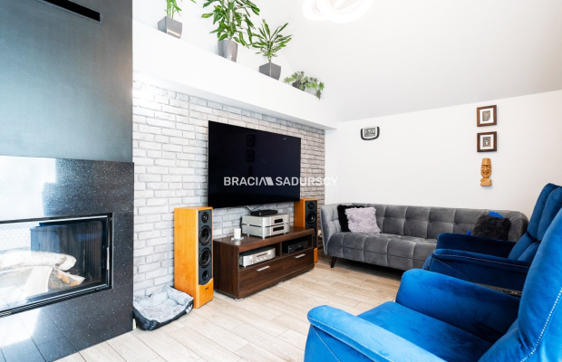 83m2+238m2 ogródek+dwa m. postojowe