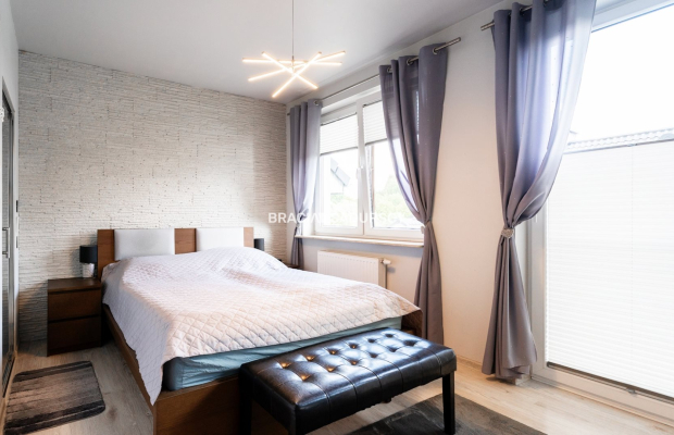 83m2+238m2 ogródek+dwa m. postojowe