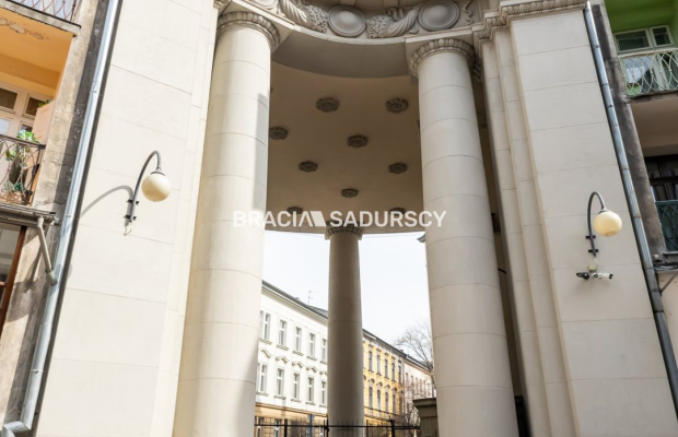 Lokal 3 pokojowy na Starym Mieście.