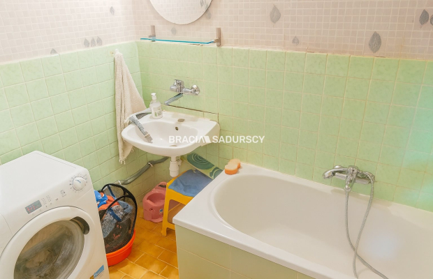 3 POKOJOWE USTAWNE DO REMONTU 52M2 UGOREK