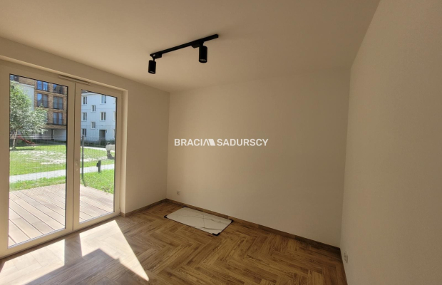 Nowoczesne mieszkanie 37m2 z prywatnym ogródkiem