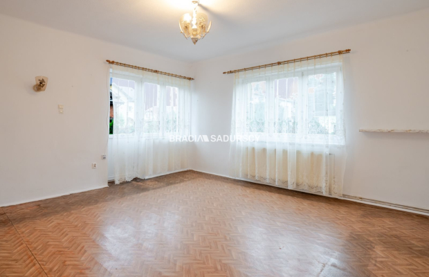 POŁOWA DOMU Z WŁASNYM OGRÓDKIEM 