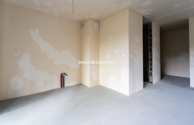 Nowoczesny jasny apartament w otoczeniu zieleni 