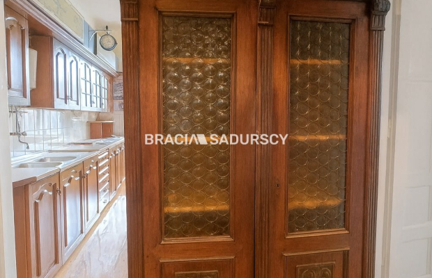 Klimatyczne mieszkanie 80m2 przy Wawelu 