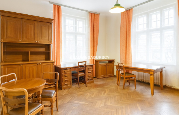 Klimatyczne mieszkanie 80m2 przy Wawelu 