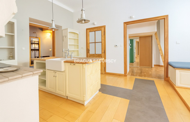 Wyjątkowe mieszkanie 75 m w sercu Starego Podgórza