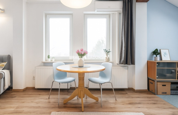 27m2 z piwnicą, klimatyzacją i widokiem na Kopiec