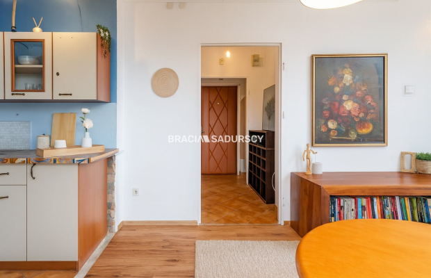 27m2 z piwnicą, klimatyzacją i widokiem na Kopiec