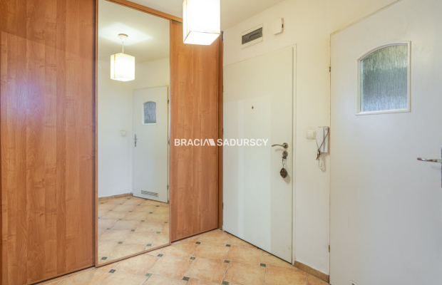 Na sprzedaż oferuję  mieszkanie  o powierzchni 40,23 m², zlokalizowane przy ul. Borkowskiej w Krakowie. 
Lokal położony jest na