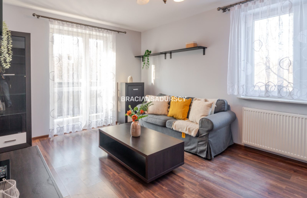 Zadbane 2 pokoje z balkonem | Spokojne osiedle 