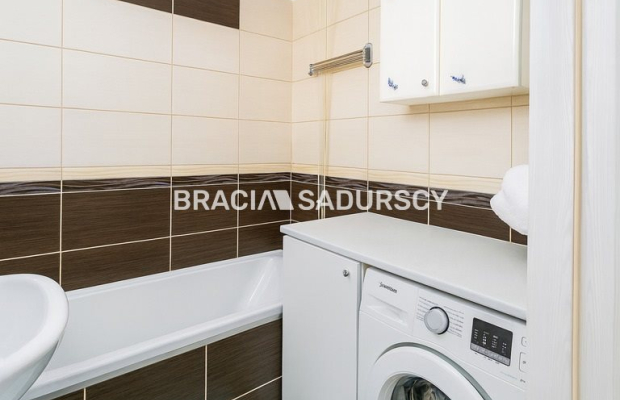 Przestronne 3 pokoje z balkonami i windą