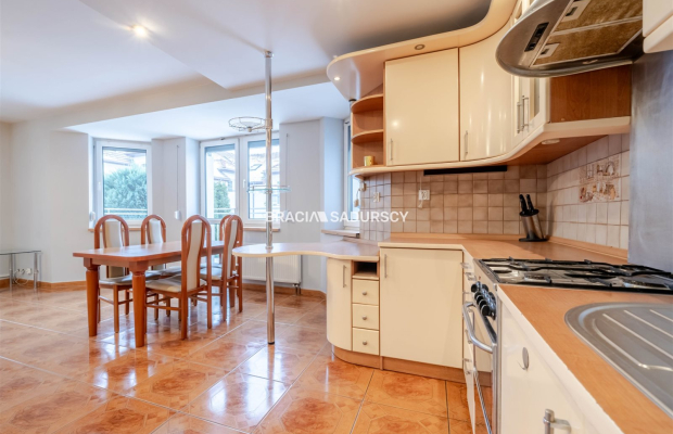 Kameralne 3 pokoje z dużym balkonem