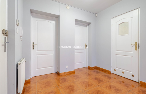 Kameralne 3 pokoje z dużym balkonem