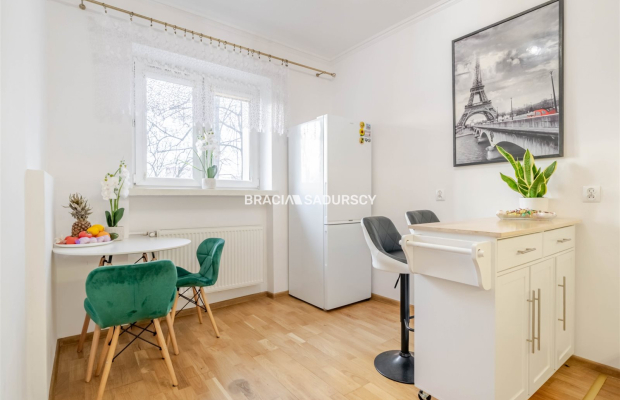 Kawalerka w Łagiewnikach z przestronną kuchnią!