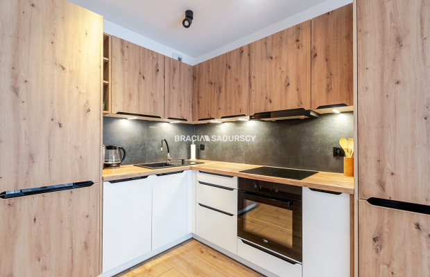 Nowoczesna w pełni wyposażona kawalerka.