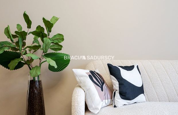 Wygodny nowoczesny apartament w centrum.