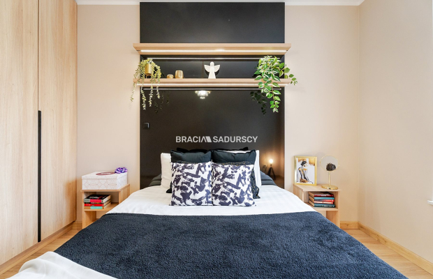 Wygodny nowoczesny apartament w centrum.