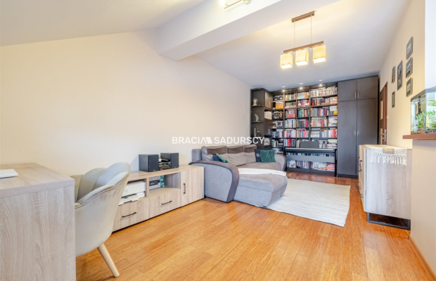 Dwupokojowe mieszkanie na strzeżonym osiedlu