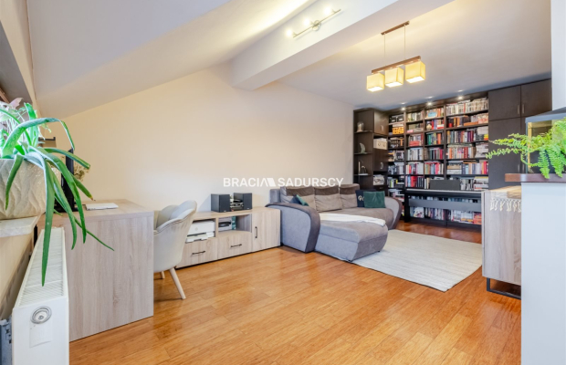 Dwupokojowe mieszkanie na strzeżonym osiedlu