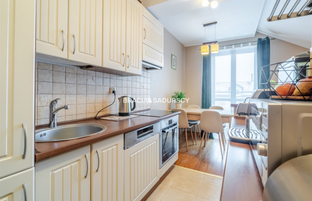 Dwupokojowe mieszkanie na strzeżonym osiedlu