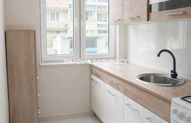 4 pokoje | Balkon | Po remoncie | Os. Piastów