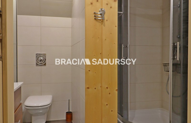 Dwupoziomowy Apartament z Widokiem na Giewont w Kościelisku   

 Oferujemy  na sprzedaż lub na wynajem długoterminowy  przestro