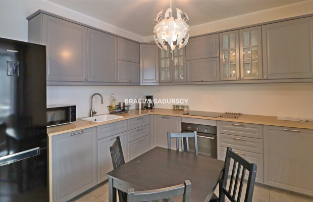 Zakopane - nowoczesne 2 pokoje 53 m² z balkonem, widokiem i SPA w budynku!   

 Oferujemy nowoczesne, stylowe  2-pokojowe miesz