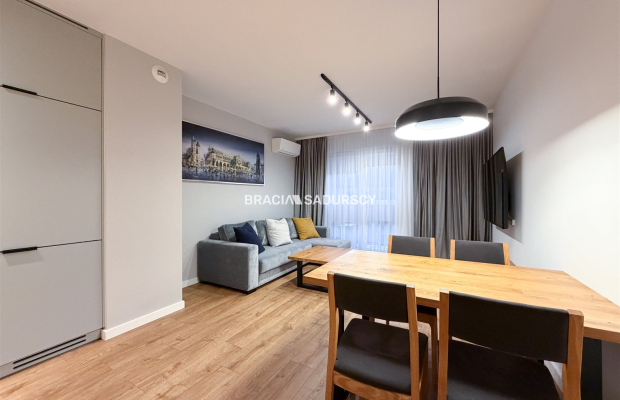 Apartament z klimatyzacją i 2 balkonami - od zaraz