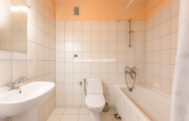 WYNAJMĘ KAWALERKĘ NA CHMIELEŃCU